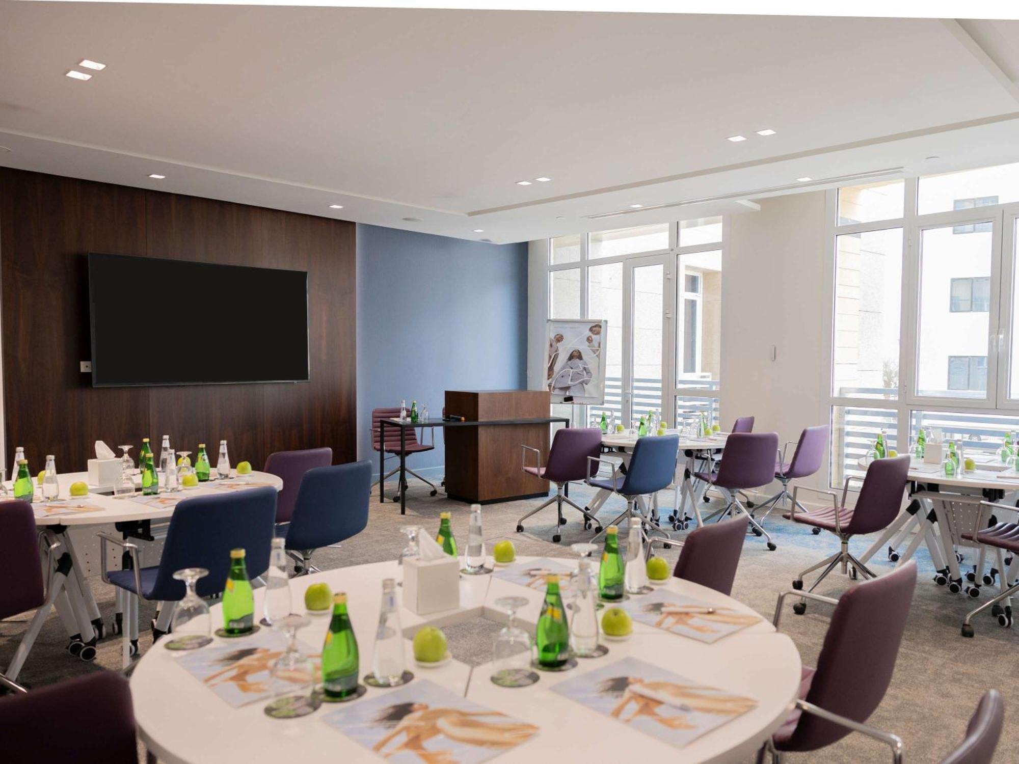 Mercure Riyadh Al Anoud Bagian luar foto