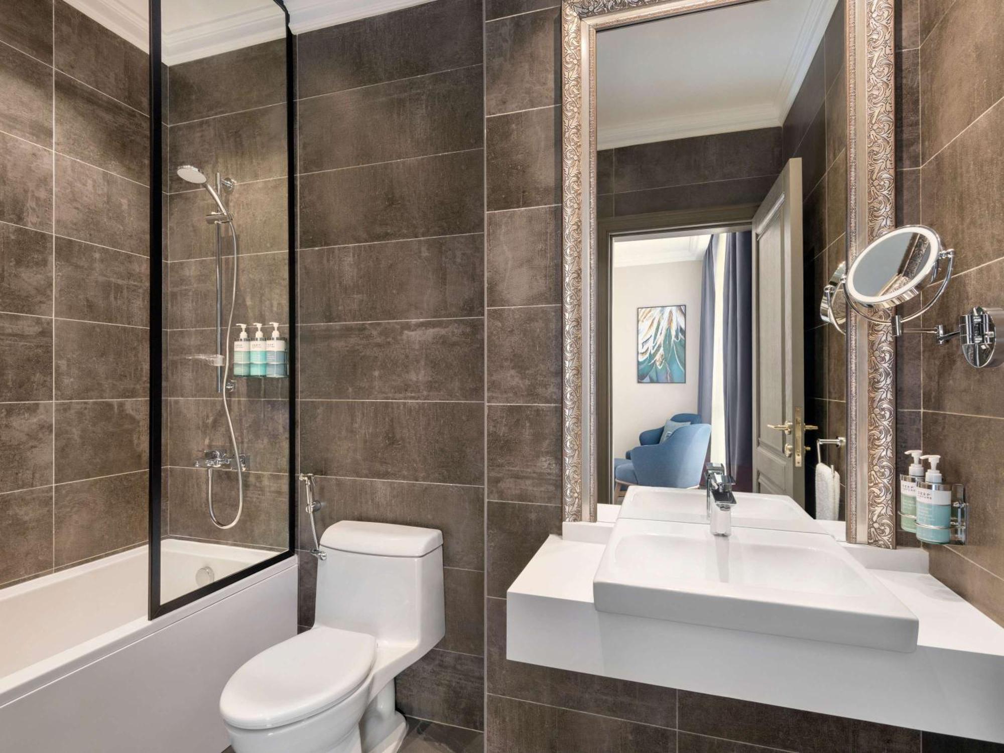Mercure Riyadh Al Anoud Bagian luar foto